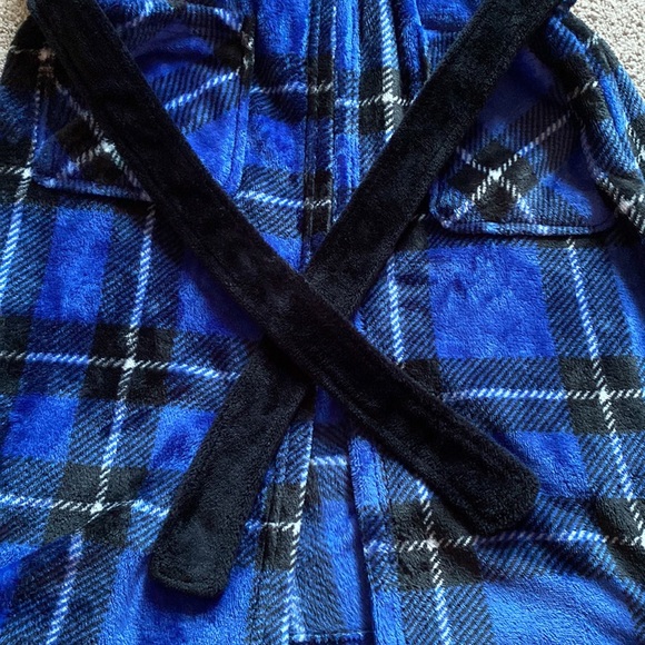 Kids Cuddl Duds hooded fleece robe with 2 front pockets size large blue plaid - Picture 8 of 15